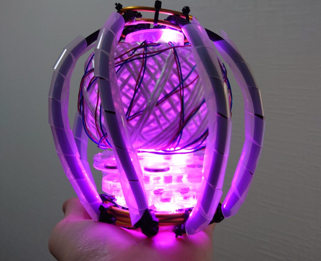 トカマク型核融合炉模型の展示